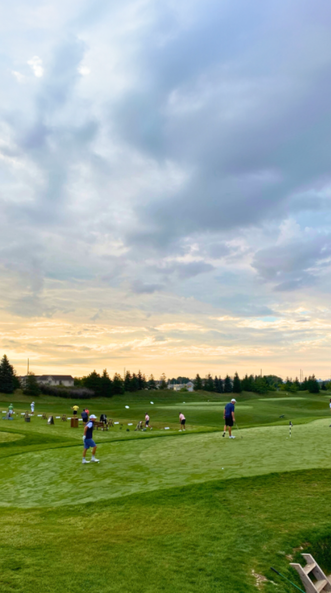 Eagles Nest Golf Club - Golfing